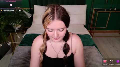 Amazing Mary  online show from September 24, 2025, 7:23 am