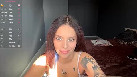 Snapshot of heyvibeee chatting on October 30, 2025, 9:11 am Gina online show from October 30, 2025, 9:11 am