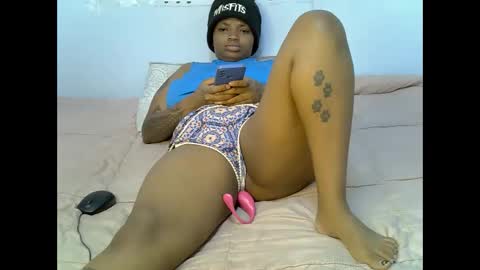 Snapshot of heyybanan chatting on February 21, 2025, 9:13 am heyybanan online show from February 21, 2025, 9:13 am