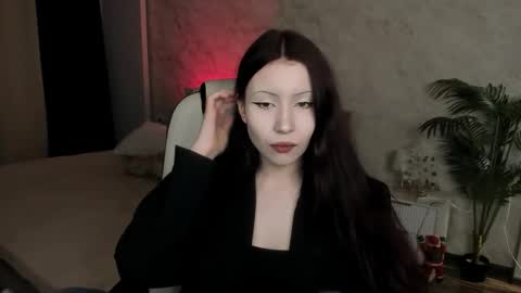 Lina online show from January 5, 2026, 8:12 pm