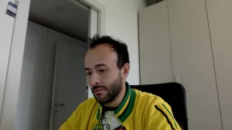 hhombre online show from May 11, 2026, 7:58 am