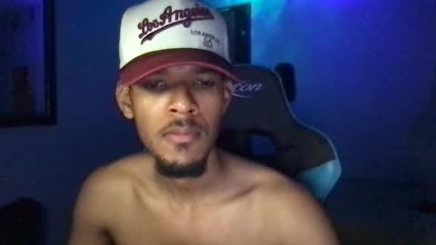 hhotcrazy online show from October 13, 2025, 4:34 am