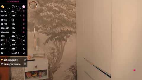 Hiaru online show from October 10, 2025, 5:28 am