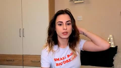 Ana online show from October 24, 2025, 5:53 pm