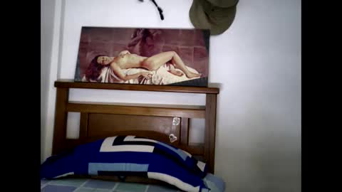 hideonbush online show from October 6, 2025, 3:31 pm