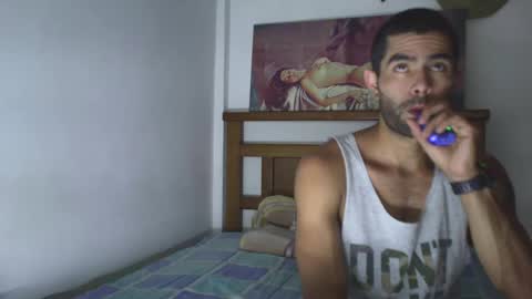 hideonbush online show from October 10, 2025, 2:54 am