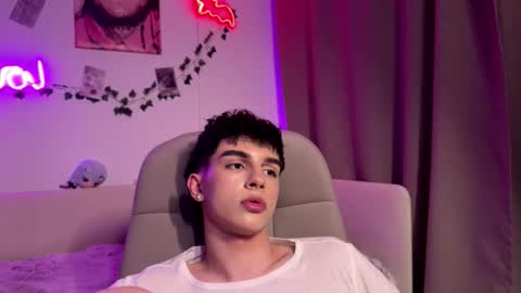 Snapshot of hiidear chatting on February 26, 2026, 7:46 pm twinkvadusha online show from February 26, 2026, 7:46 pm