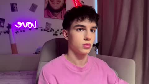 Snapshot of hiidear chatting on March 3, 2026, 7:03 am twinkvadusha online show from March 3, 2026, 7:03 am