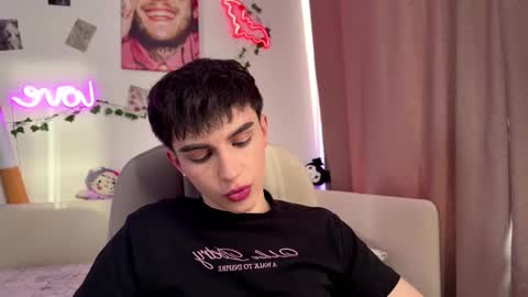 Snapshot of hiidear chatting on March 7, 2026, 1:41 pm twinkvadusha online show from March 7, 2026, 1:41 pm