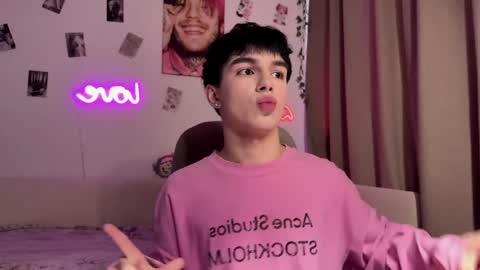 Snapshot of hiidear chatting on April 2, 2026, 12:25 pm twinkvadusha online show from April 2, 2026, 12:25 pm