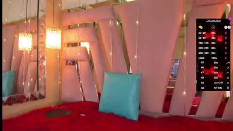 Snapshot of hijabimilf chatting on December 11, 2024, 5:37 pm Thanna online show from December 11, 2024, 5:37 pm