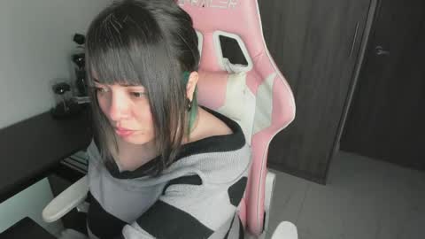 hikaru_arimura online show from April 17, 2026, 2:25 am