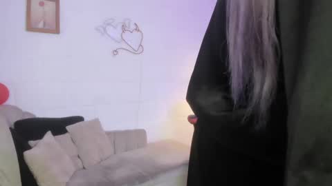 Snapshot of hikaru_dl chatting on March 3, 2025, 4:14 am hikaru_dl online show from March 3, 2025, 4:14 am