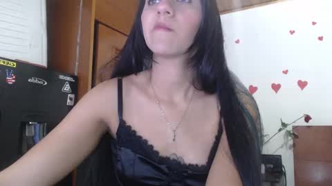 hilaril18 online show from February 16, 2025, 1:03 am