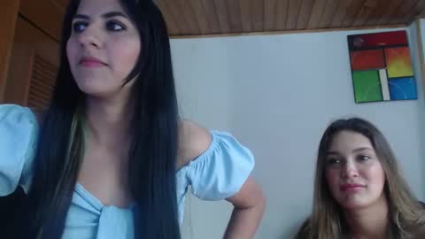 hilaril18 online show from September 20, 2025, 7:48 pm