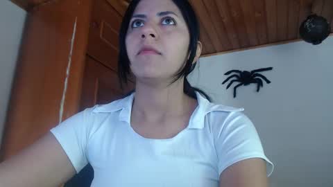 hilaril18 online show from October 30, 2025, 6:30 pm