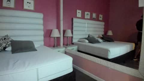 Snapshot of hilary_tailor chatting on September 16, 2025, 11:00 am hilary_tailor online show from September 16, 2025, 11:00 am