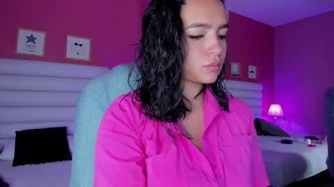 Snapshot of hilary_tailor chatting on September 27, 2025, 11:48 am hilary_tailor online show from September 27, 2025, 11:48 am