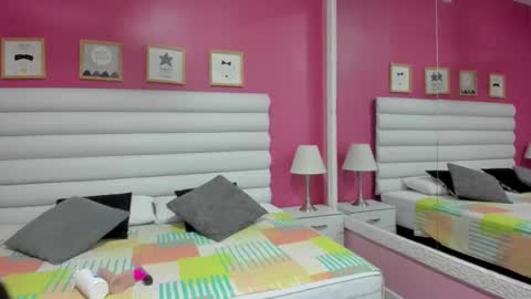 Snapshot of hilary_tailor chatting on October 23, 2025, 10:58 am hilary_tailor online show from October 23, 2025, 10:58 am