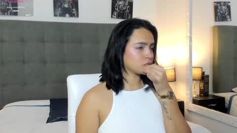 hilary_tailor online show from March 3, 2026, 11:16 am