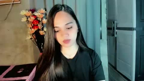 hilarymolly online show from February 12, 2026, 11:55 pm