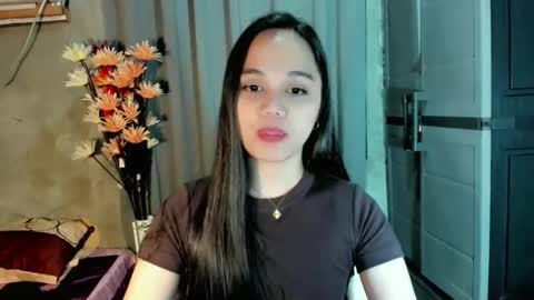 hilarymolly online show from March 2, 2026, 3:09 am