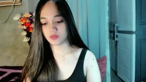 Snapshot of hilarymolly chatting on April 24, 2026, 10:18 am hilarymolly online show from April 24, 2026, 10:18 am