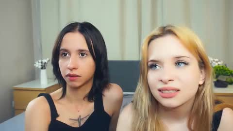 Snapshot of hildredmeiste chatting on February 10, 2026, 9:08 pm bella online show from February 10, 2026, 9:08 pm