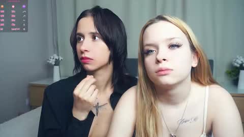 Snapshot of hildredmeiste chatting on February 16, 2026, 8:49 pm bella online show from February 16, 2026, 8:49 pm