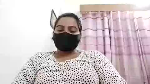 himuhimu22 online show from December 5, 2025, 5:31 pm