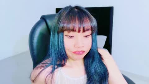 Hinata online show from April 9, 2026, 2:11 am