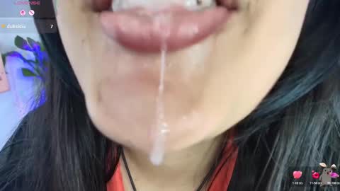 hinata online show from November 18, 2025, 8:57 pm