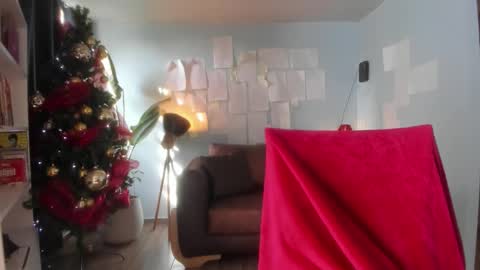 Hinnata online show from November 10, 2025, 8:08 pm