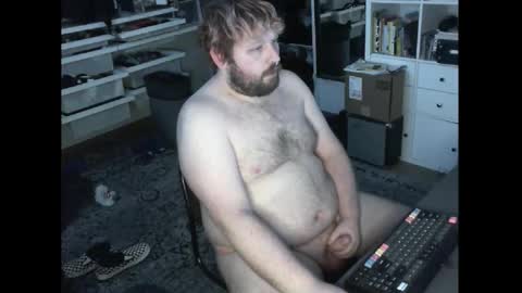 Snapshot of hipguy91 chatting on December 18, 2025, 9:10 pm hipguy91 online show from December 18, 2025, 9:10 pm