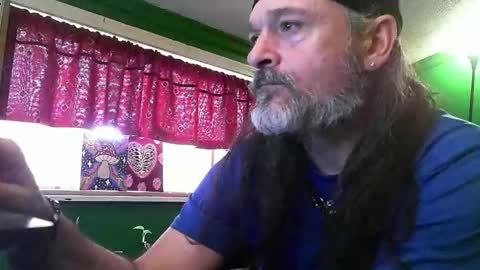 hippiedad333 online show from March 24, 2026, 10:37 pm