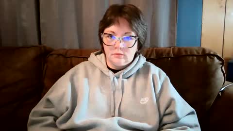 Bella online show from March 1, 2025, 5:52 am