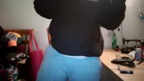 Bella online show from October 23, 2025, 12:37 pm