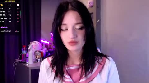 Snapshot of hisoka__akerley chatting on July 20, 2026, 3:43 am Ella online show from July 20, 2026, 3:43 am