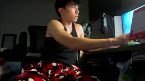 Snapshot of hispanicguy10 chatting on November 13, 2025, 5:39 am hispanicguy10 online show from November 13, 2025, 5:39 am