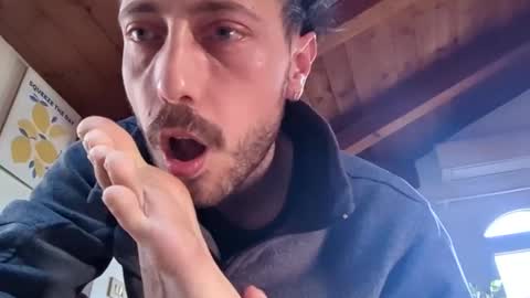 hitmenoww online show from March 10, 2026, 7:13 am