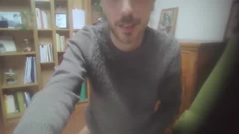 hitmenoww online show from March 12, 2026, 7:25 am