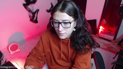 Hitomi Arata online show from November 27, 2025, 11:01 am