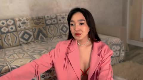  Hitomi  online show from March 16, 2026, 11:58 am