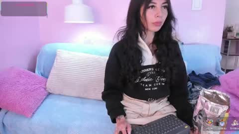 Snapshot of hiyakasudere chatting on May 22, 2026, 5:07 pm hiyakasudere online show from May 22, 2026, 5:07 pm