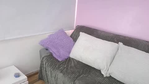 hiyakasudere_ online show from October 31, 2025, 6:20 pm