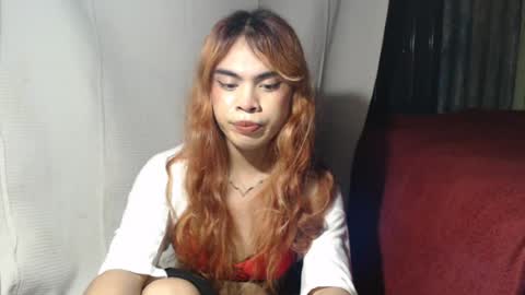 Snapshot of hoelyaurora chatting on May 2, 2026, 6:02 pm Aurora3 online show from May 2, 2026, 6:02 pm