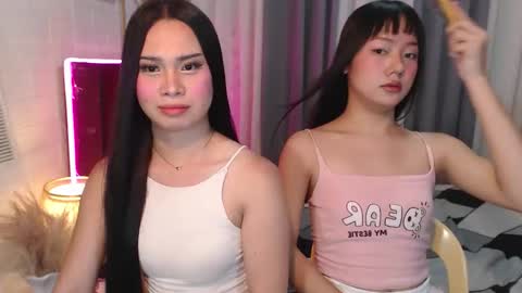 hoelymolly online show from March 7, 2026, 4:26 pm