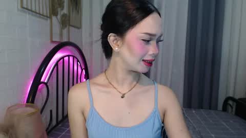 Snapshot of hoelymolly chatting on June 30, 2026, 6:31 pm hoelymolly online show from June 30, 2026, 6:31 pm