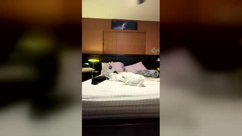 hoeskii online show from February 26, 2026, 3:49 am