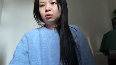 Snapshot of hola_sunflower chatting on October 27, 2025, 4:16 am amy online show from October 27, 2025, 4:16 am